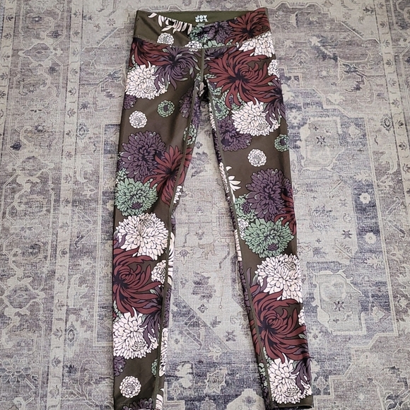 NWOT- 3 Flower Power 3 Pack leggings - Picture 7 of 14